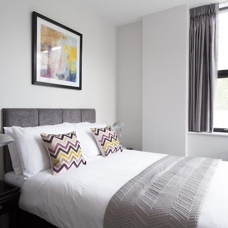 Cotels At 7Zero1 Serviced Apartments - Modern Apartments, Superfast Broadband, Free Parking, Centrally Located 밀턴 케인즈 외부 사진