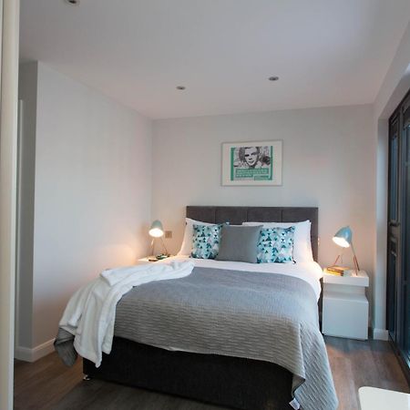 Cotels At 7Zero1 Serviced Apartments - Modern Apartments, Superfast Broadband, Free Parking, Centrally Located 밀턴 케인즈 외부 사진